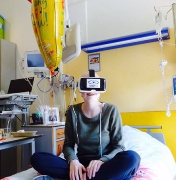 Virtual Reality Will Take Cancer Patients To A Trip For Better Hospital Experience