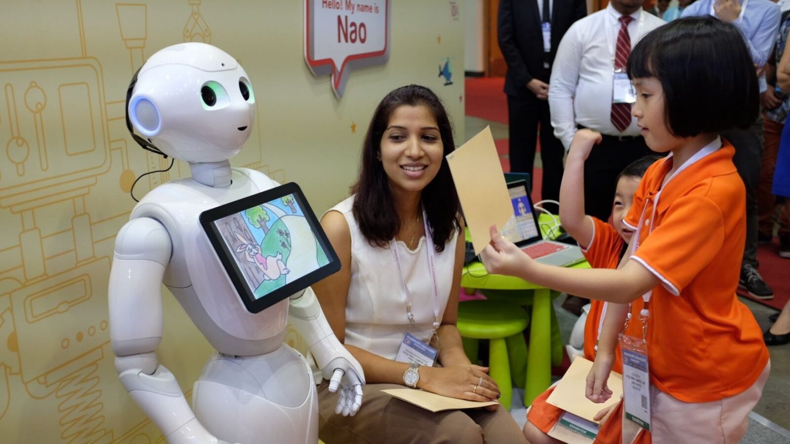 Do Robots Make Good Teachers?