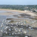 1280px-Gorey_Harbour_at_low_tide-1200×900